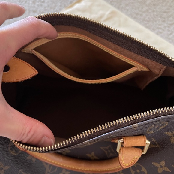 Louis Vuitton (Speedy 30 color Material Monogram) - Picture 7 of 10